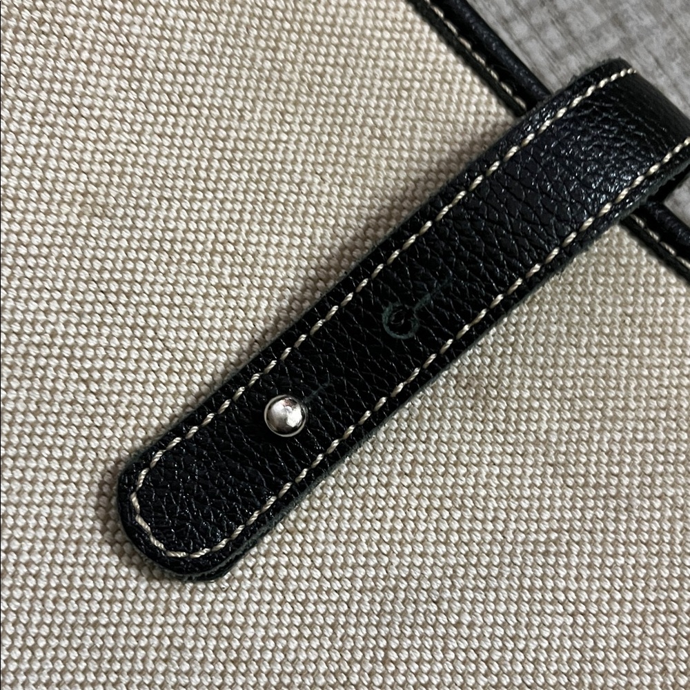 Modus Rio Brianna Crossbody Bag - Picture 6 of 14